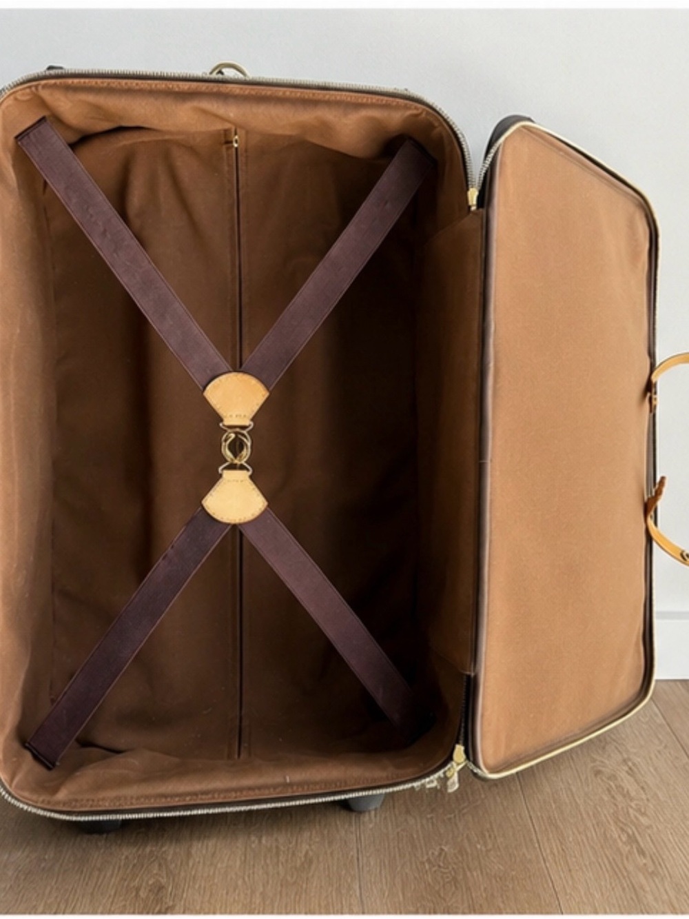 Louis Vuitton Monogram Brown Rolling Carry-On with Tan Trim - Picture 2 of 3